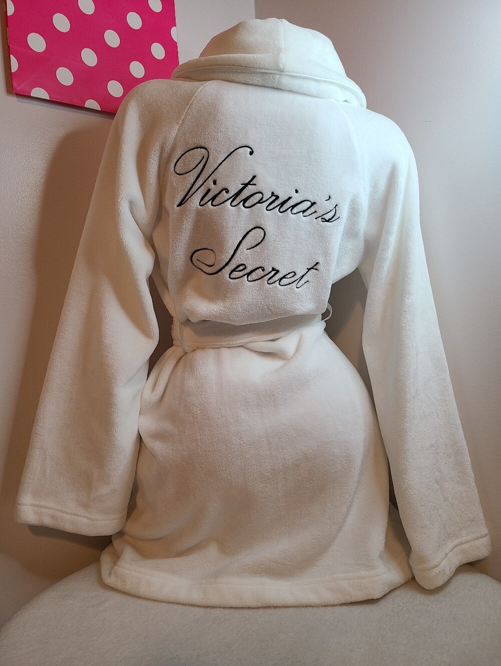 Victoria's Secret White Plush Logo Embroidered Short Robe Size XS/S
